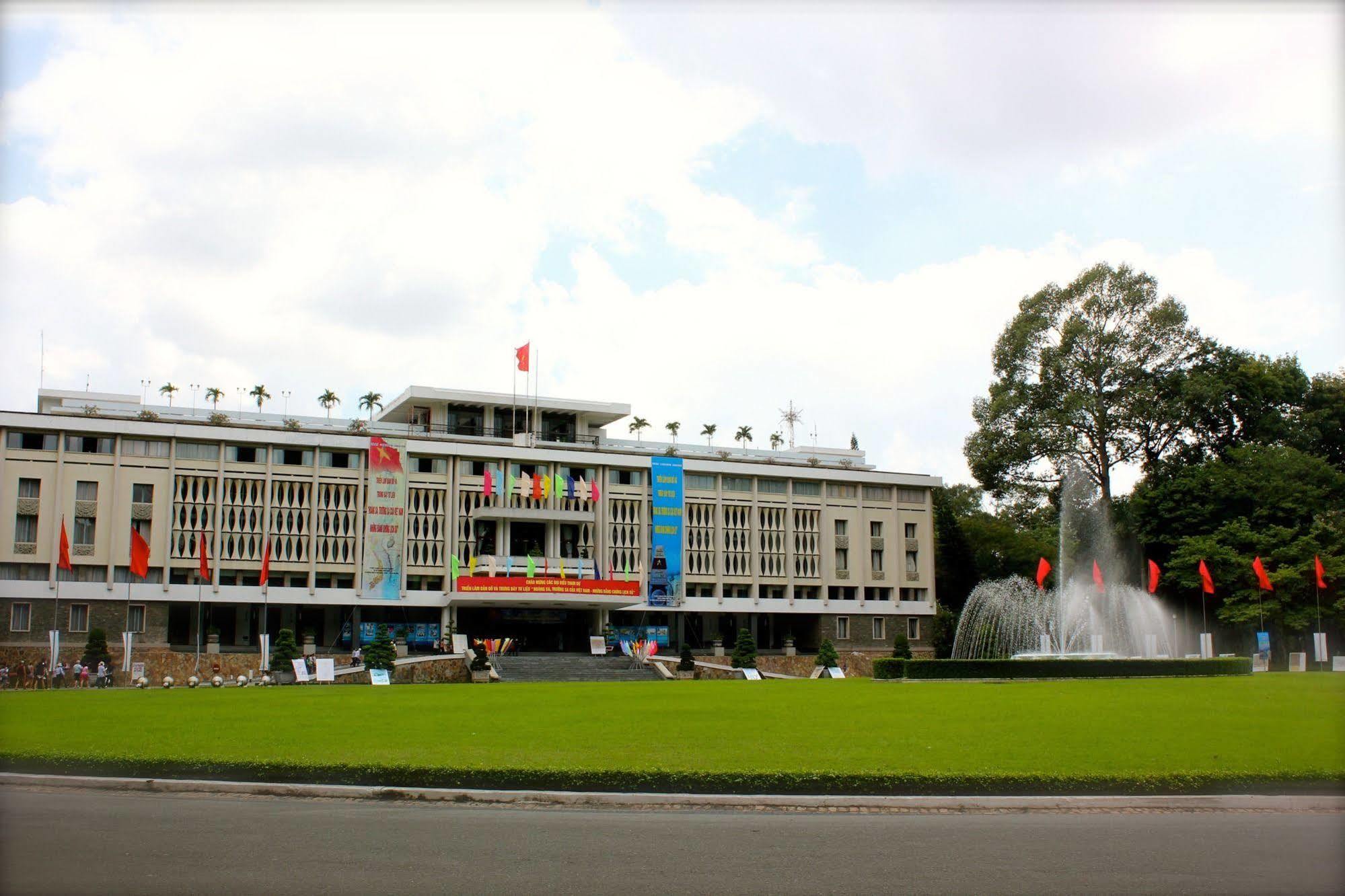 Vilion Central Hotel & Spa Хошимин Екстериор снимка